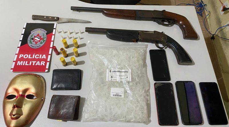 Polícia Militar ocupa comunidade e apreende armas com dupla que teria ligação com o tráfico em Caaporã