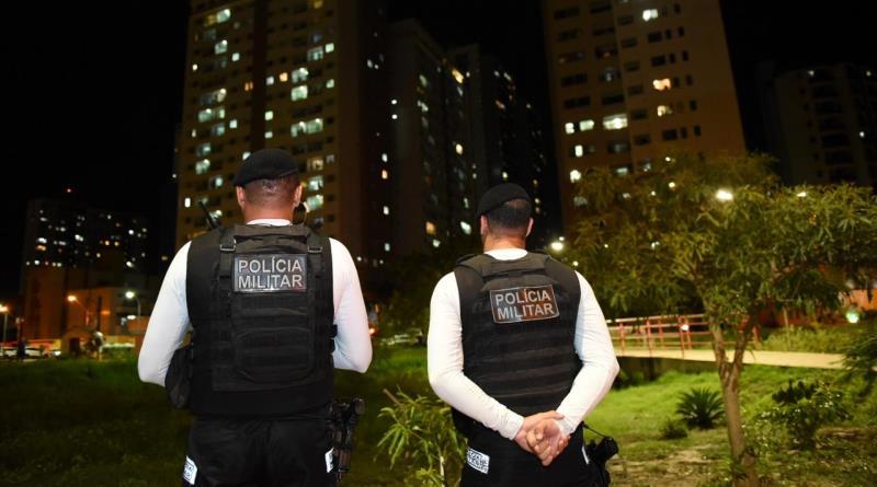 Polícia Militar prende dupla acusada de cometer assaltos na orla de João Pessoa