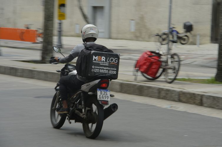 Caged registra criação de 195,2 mil postos de trabalho em março