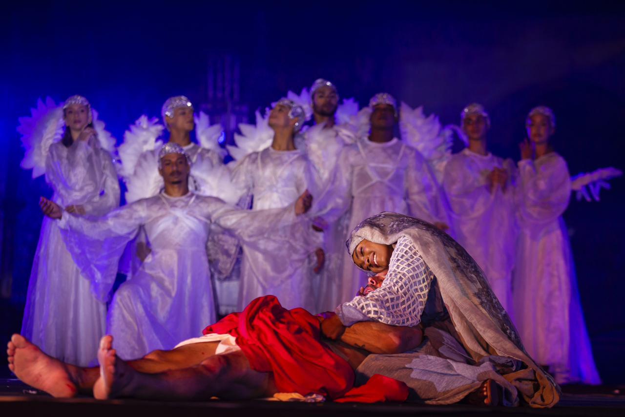 Companhia de Dança de João Pessoa confirma talento de bailarinos e bailarinas na Paixão de Cristo