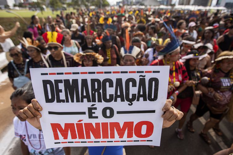 Frente Parlamentar Mista em Defesa dos Direitos Indígenas é instalada 