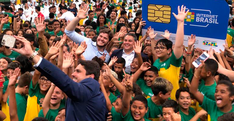 ‘Internet Brasil’ deverá chegar para agentes de saúde, diz ministro em Campina Grande