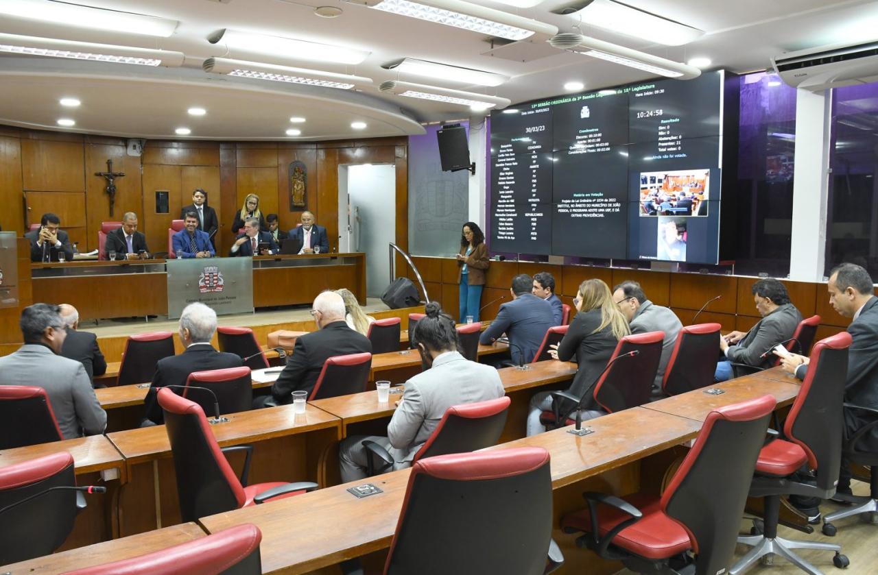 Isenção de ISS para empresas concessionárias de transporte é aprovada na CMJP