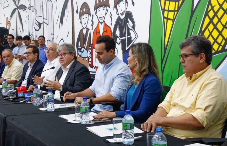 João Azevêdo detalha voos da Azul e destaca conquista coletiva da população de Campina Grande