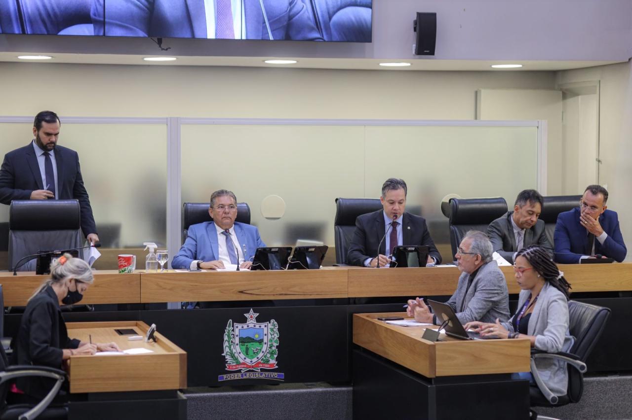 Assembleia aprova criação de Secretarias e reajuste para cargos comissionados do Estado