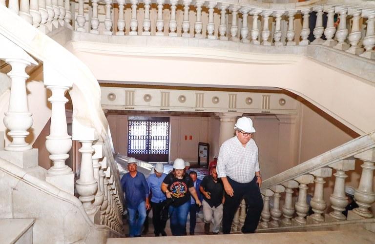 João Azevêdo inspeciona obras de infraestrutura, segurança, cultura, esporte e lazer em João Pessoa