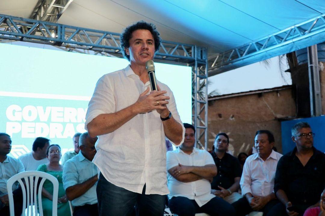 No aniversário de Pedras de Fogo, prefeito Bá Barros relembra Manoel Jr e enaltece recursos destinados por Veneziano à cidade