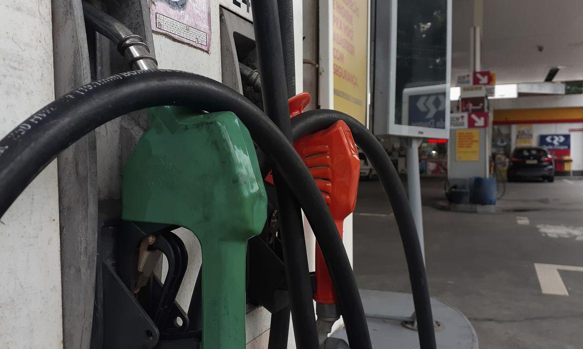 Nova cobrança do ICMS deve resultar em aumento na gasolina nesta quinta-feira