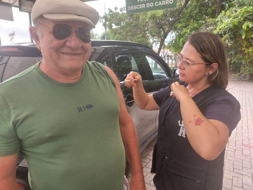 Prefeitura de João Pessoa segue imunizando população contra Influenza e Covid-19 nesta sexta-feira