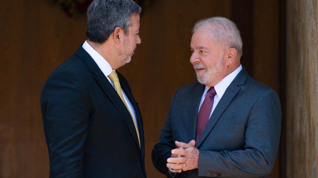 Lira negocia apadrinhado do PP na Saúde, Lula resiste, e Planalto sugere trocas por etapas