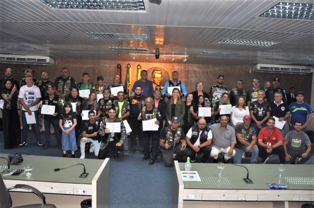 Dia do Motociclista é comemorado com sessão especial na CMCG