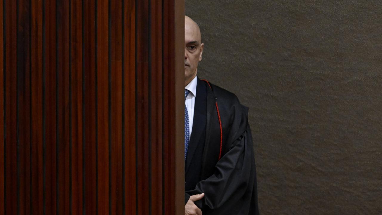 Ministro é alvo de 40 dos 77 pedidos de impeachment da Corte