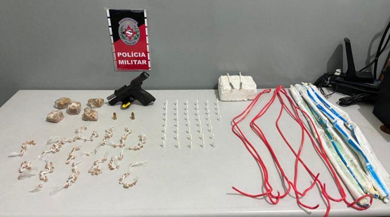 Polícia Militar prende dupla com arma, drogas e explosivos em Santa Rita