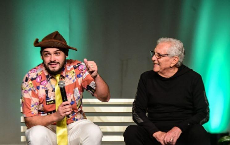 Carlos Alberto de Nóbrega e Matheus Ceará apresentam espetáculo “O Show é Nosso”, no Teatro Pedra do Reino, em João Pessoa