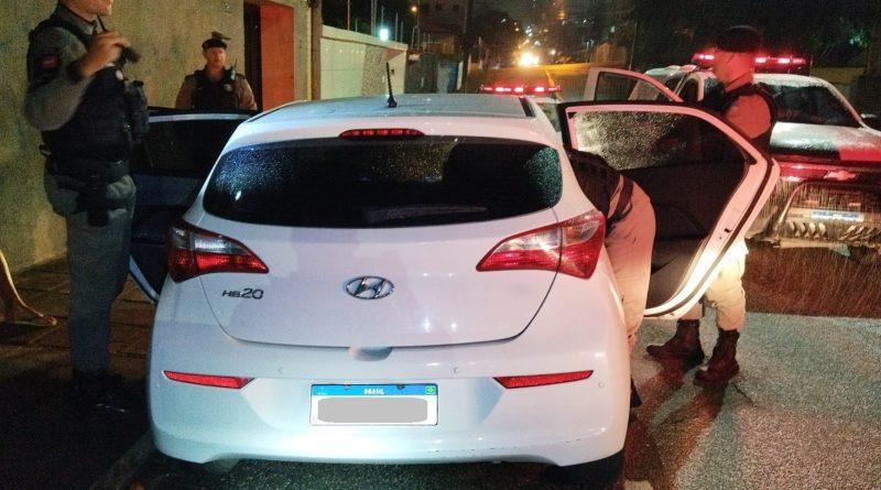 EM FLAGRANTE: Polícia Militar prende acusado de cometer assaltos em Campina Grande