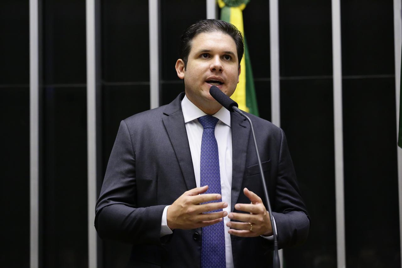 Hugo Motta quer atrair Romero para Republicanos e lançá-lo à disputa de prefeito em Campina Grande