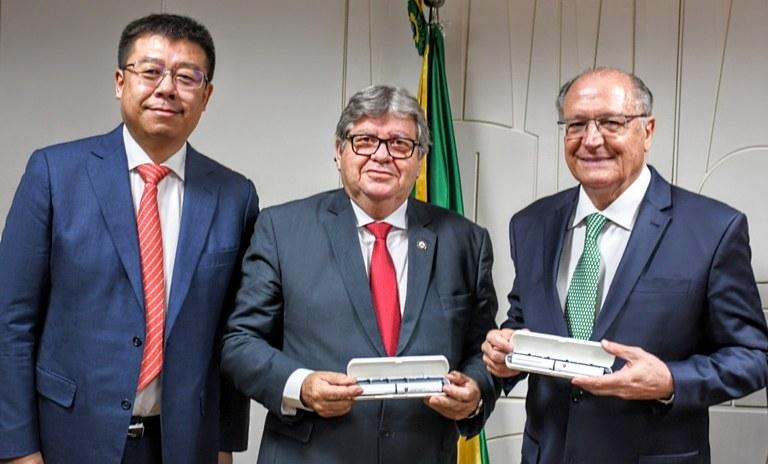 João Azevêdo se reúne com Geraldo Alckmin e consolida implantação de fábrica chinesa para a produção de insulina na Paraíba