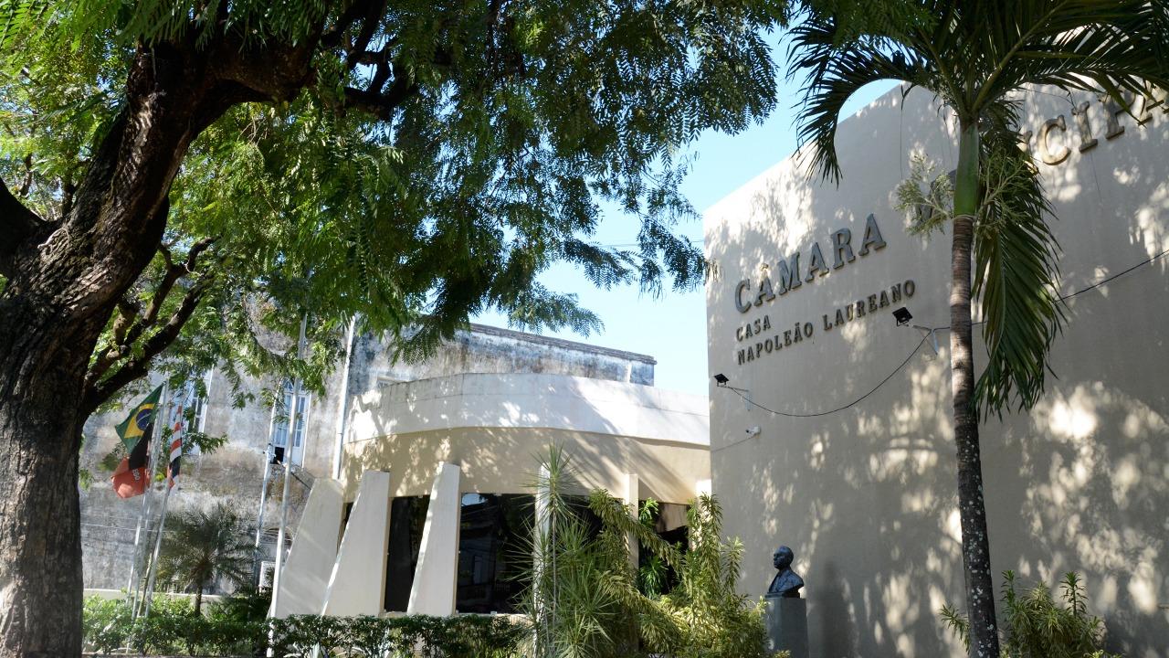 Lei Maria da Penha, Dia do Maçom e entrega de título marcam próxima semana