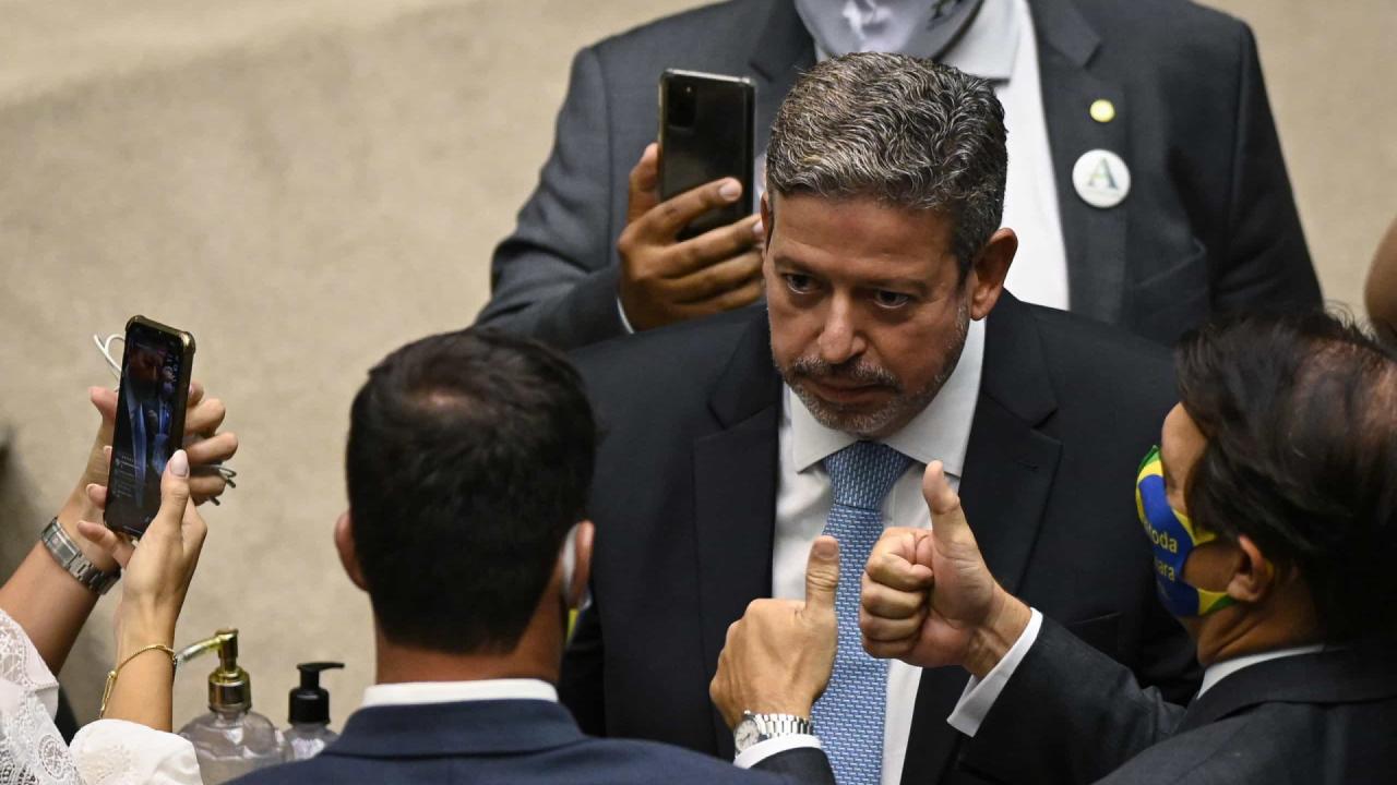 Lira nega relação entre reforma ministerial e votação do arcabouço, diz Haddad