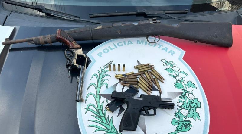 Polícia Militar apreende fuzil e duas armas com criminosos que podem estar envolvidos em ataques na grande João Pessoa