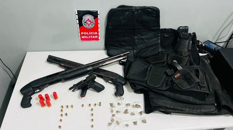 Polícia Militar prende criminosos com espingardas, pistola e colete balístico em Bayeux