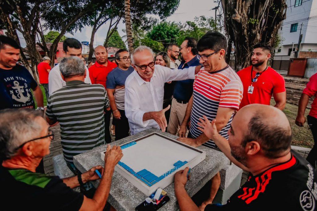 Prefeito inaugura Praça Cícero Leite, no Cuiá; a 7ª entregue pela atual gestão municipal