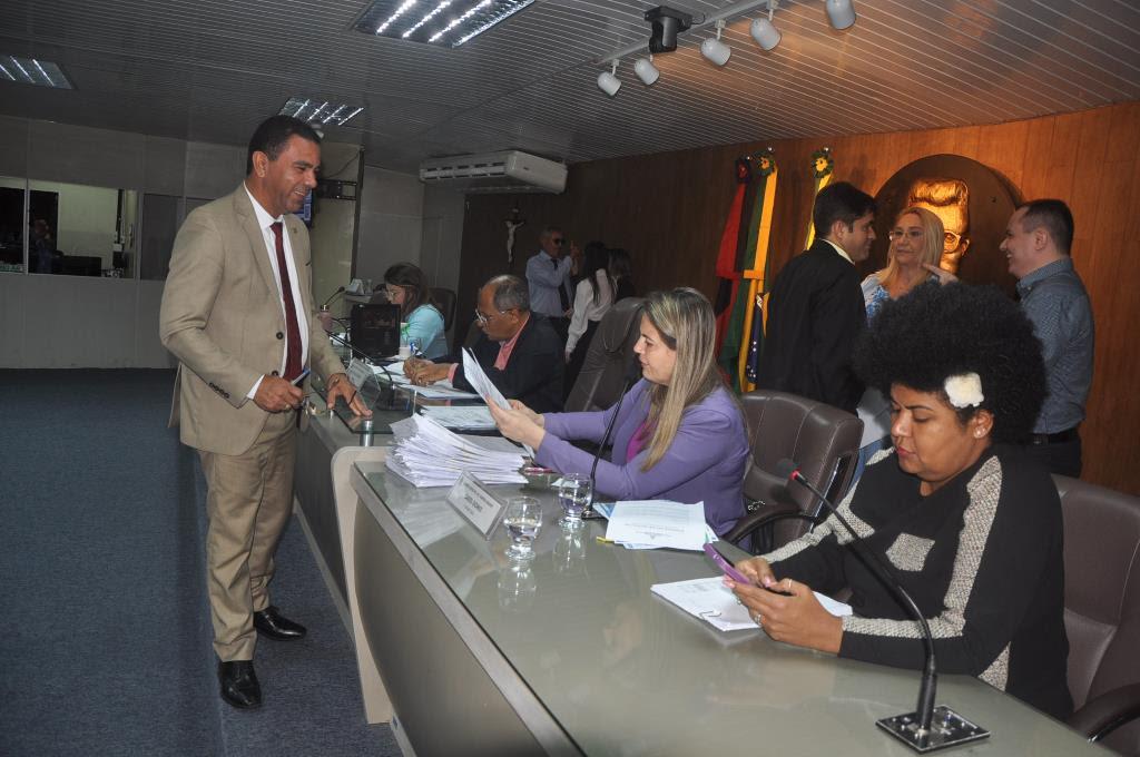 Vereadores aprovam mais de 500 requerimentos na sessão desta terça-feira