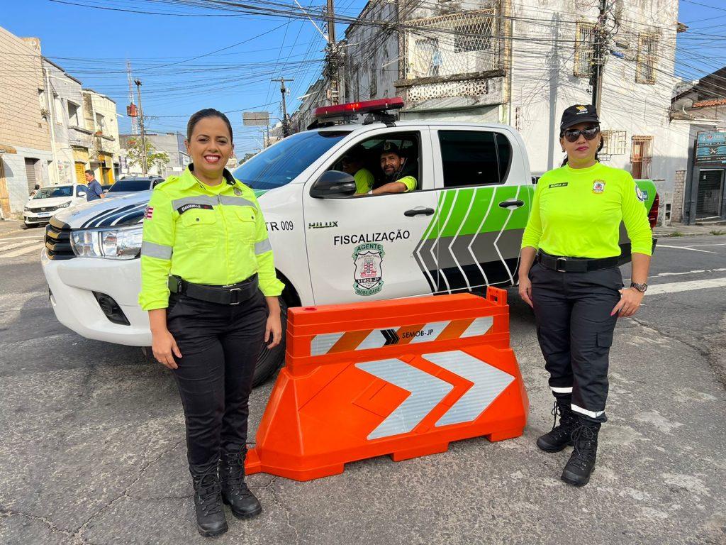 Agentes de mobilidade da Semob-JP mantêm trânsito sem ocorrências durante desfile cívico em João Pessoa