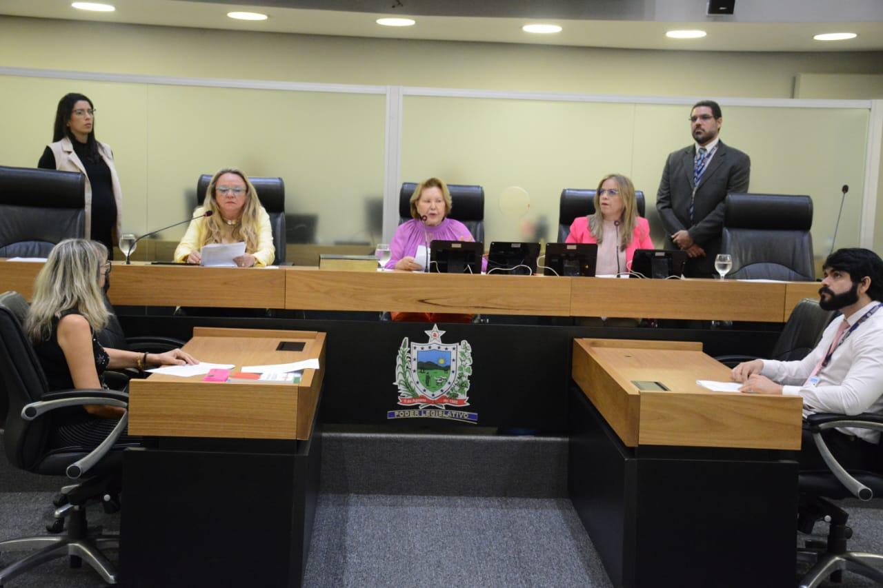 Comissão da Mulher aprova projeto que garante assentos exclusivos para mulheres desacompanhadas em ônibus intermunicipais