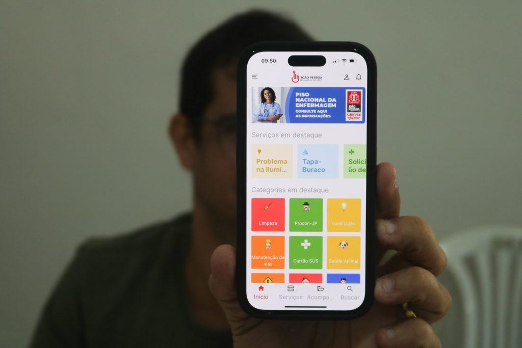 Prefeitura disponibiliza aplicativo para atender enfermeiros com dúvidas sobre pagamento do piso salarial