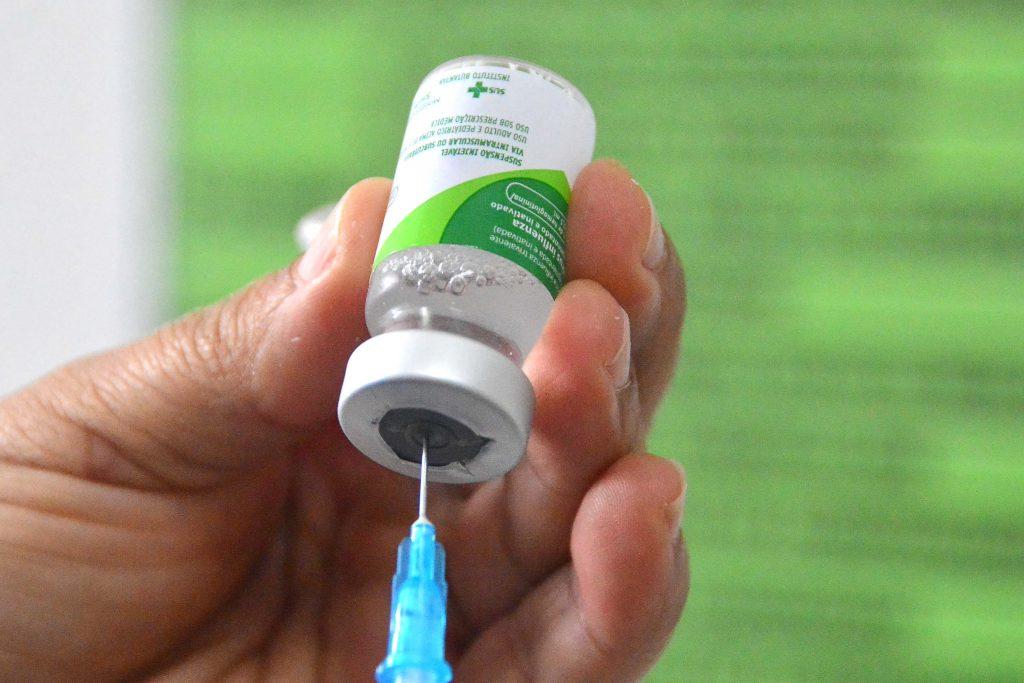 Prefeitura disponibiliza vacinas contra Covid-19, Influenza e do calendário de rotina das 7h às 21h
