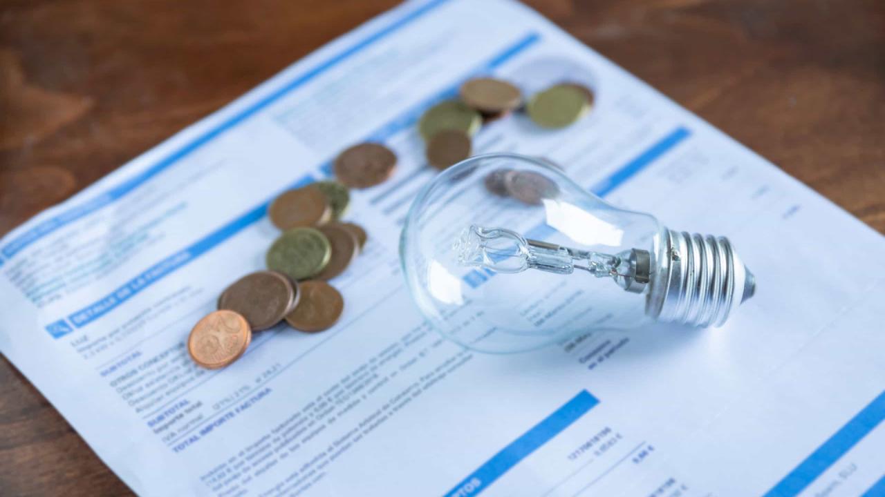 Brasil tem a conta de luz que mais pesa no bolso entre 34 países