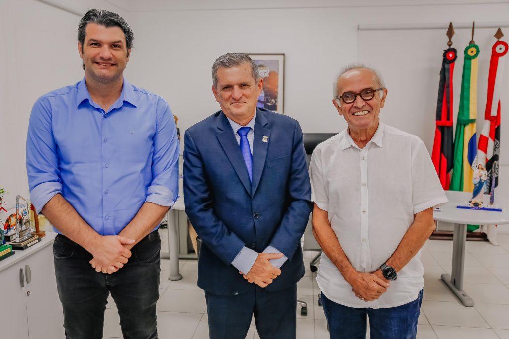 Cícero Lucena sanciona Projeto de Lei que prevê maior rigor na aplicação de penas para quem furta cabos de energia