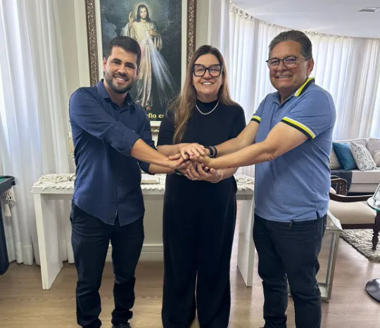 ELEIÇÕES EM POCINHOS: Prefeita recebe adesão do ex-candidato a prefeito Emmanoel Ribeiro