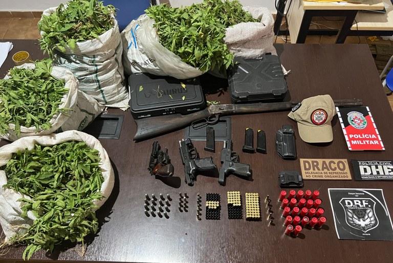 Operação policial apreende armas e localiza 200 mil pés de maconha no interior da Paraíba