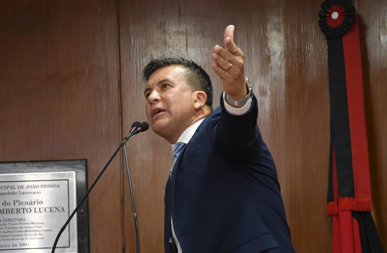 Parlamentar critica número excessivo de multas de trânsito