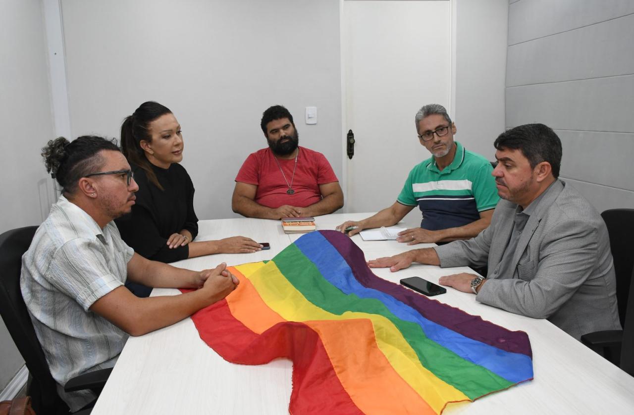 Presidente da CMJP recebe representantes da população LGBTQIAP+
