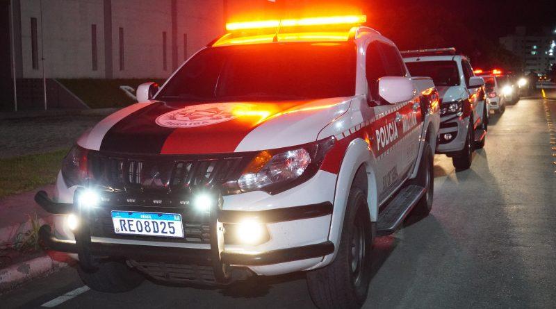 Reforço do policiamento em Cabedelo captura acusados de homicídio, tráfico de drogas e apreende arma de fogo