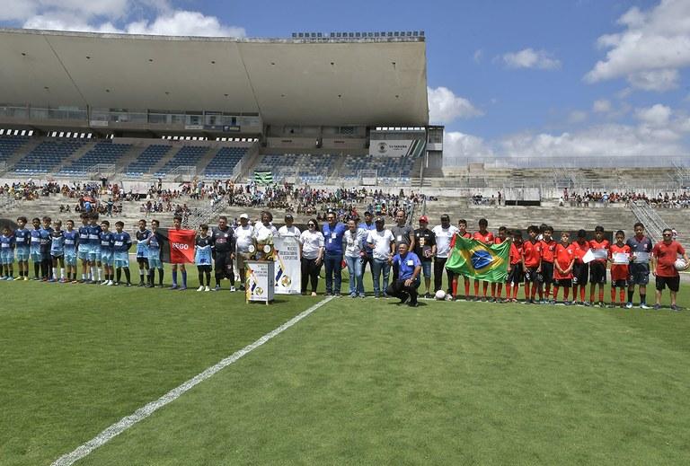 Torneio reúne 24 equipes no encerramento do Mês das Crianças, em Campina Grande
