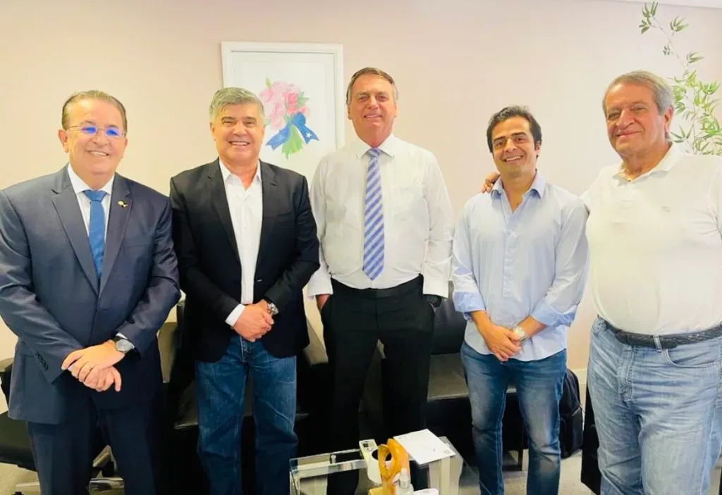 Wellington e Bruno Roberto encontram Bolsonaro para emplacar candidatura em Campina Grande