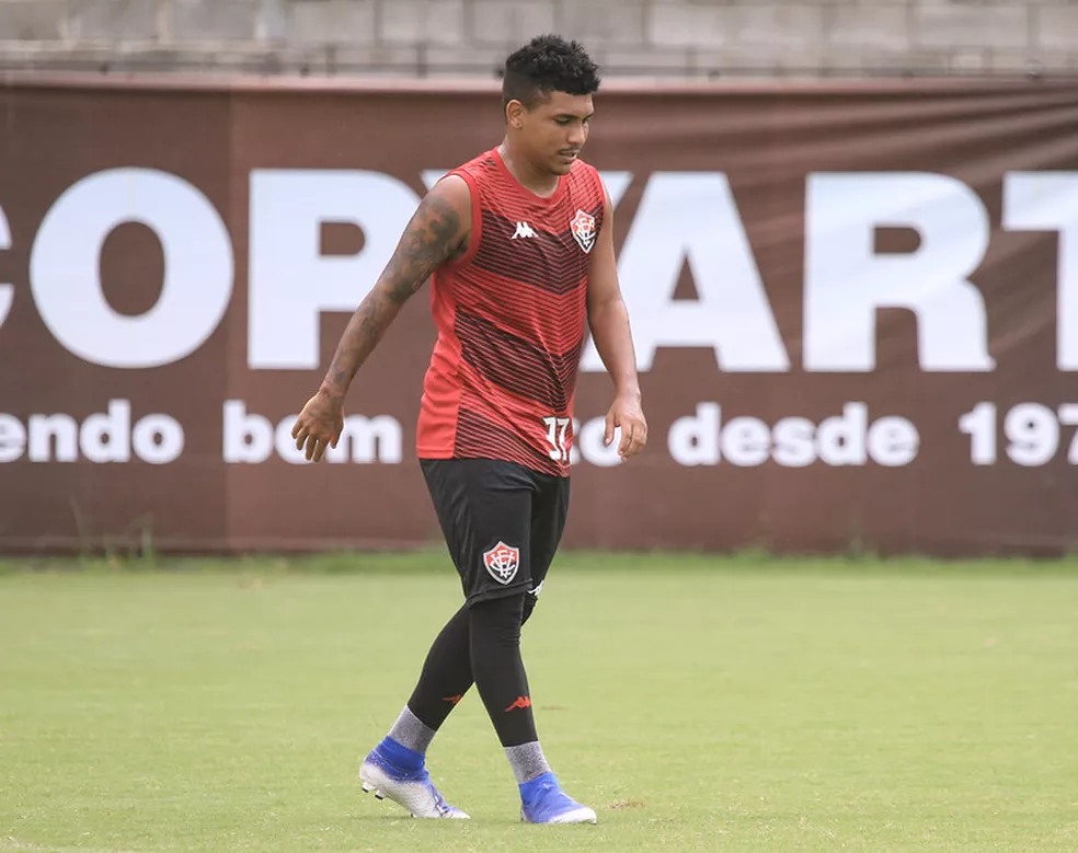 Campinense anuncia a contratação de Nickson, mais um jogador revelado pelo Vitória