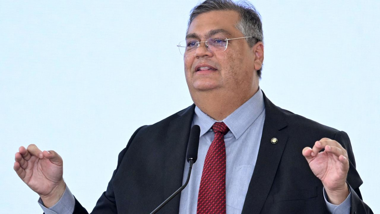 Lula fez costura com Senado e STF antes de confirmar Dino e Gonet