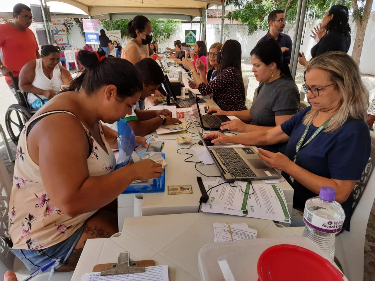 Sine Municipal oferece serviços em ação comunitária no CRAS Três Irmãs