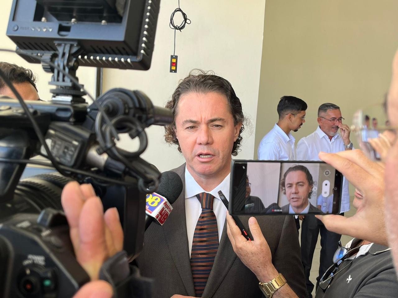 Veneziano anuncia a conquista de novas unidades habitacionais que serão construídas em Campina Grande pelo Governo Lula