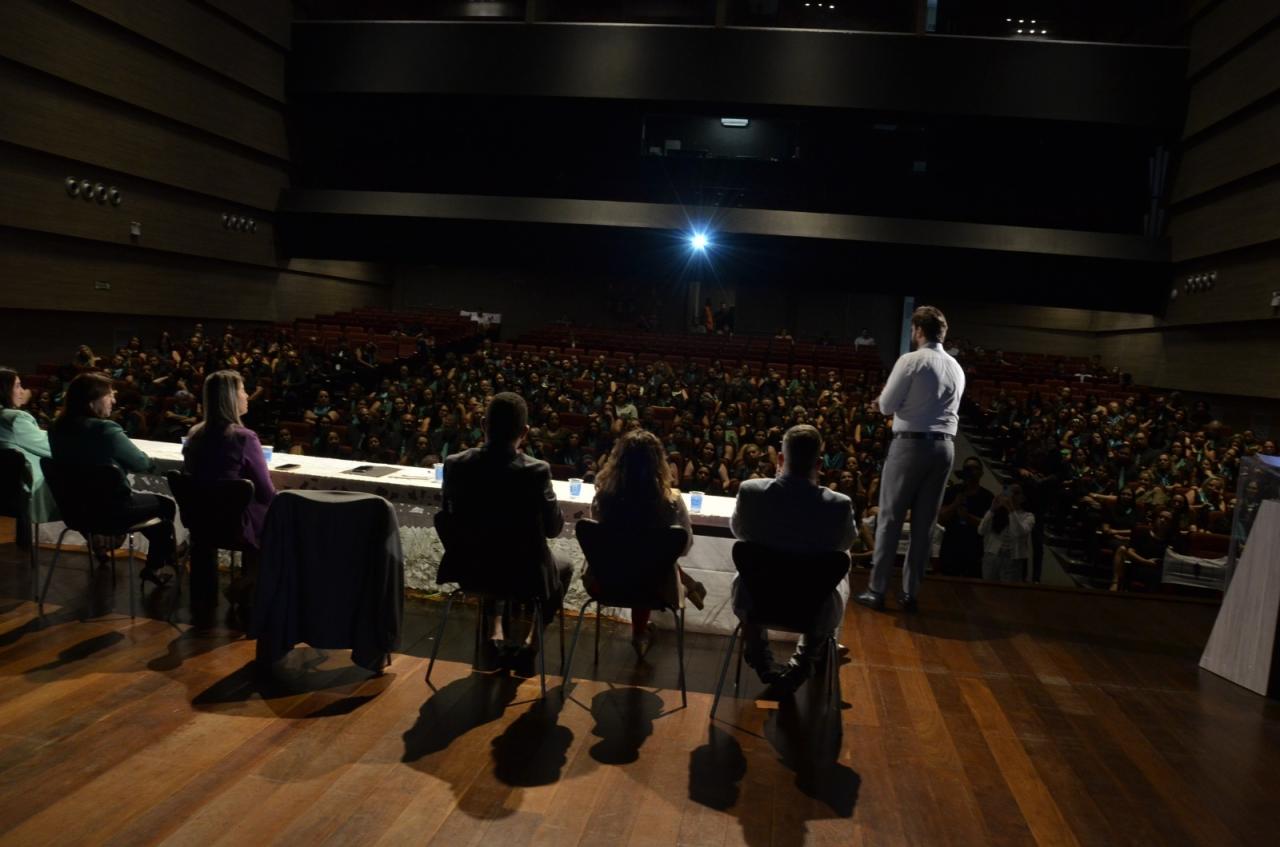 ACS e ACEs são diplomados como técnicos de saúde em Campina Grande e Prefeitura anuncia incentivo financeiro para categoria