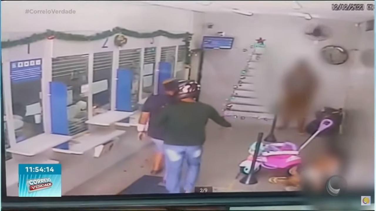 Dupla joga gasolina em funcionários de casa lotérica, em Campina Grande