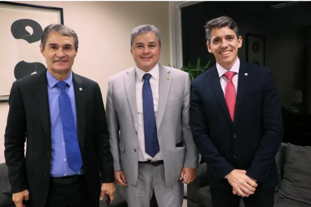 Efraim revela teor de reunião com Tovar e Romero e busca reaproximar ex-prefeito e Bruno: “À disposição para ser bombeiro”