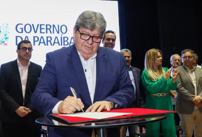João Azevêdo autoriza licitação para obras do Complexo Rodoviário que interligará Cabedelo, Santa Rita e Lucena com investimentos de R$ 500 milhões