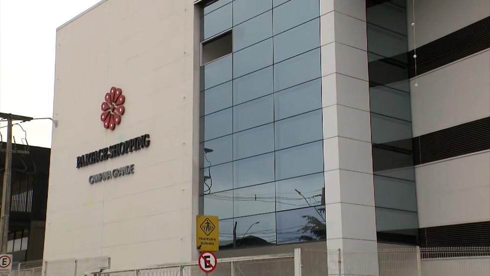 Laudo revela ressecamento em parte da estrutura que desabou e causou morte de mulher no shopping de Campina Grande