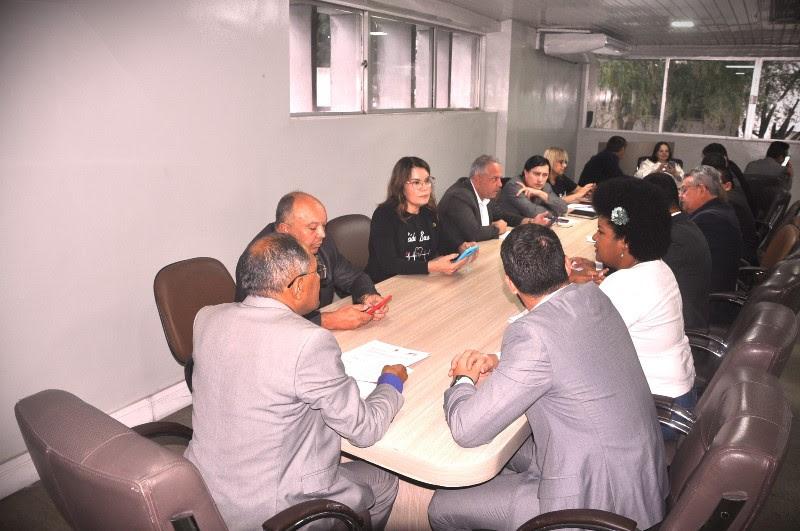 Presidente reúne lideranças destrava pauta: vereadores são eleitos e projetos aprovados